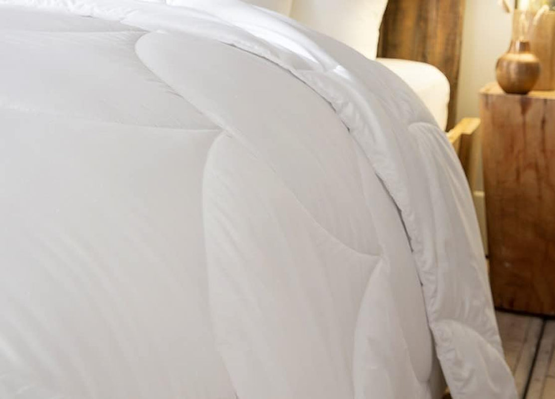 15000000534 Douceur Infinie Quilt, lys, polyester, hvid, hvid, 240 X 260 cm Dyner og dyner Naty Shop