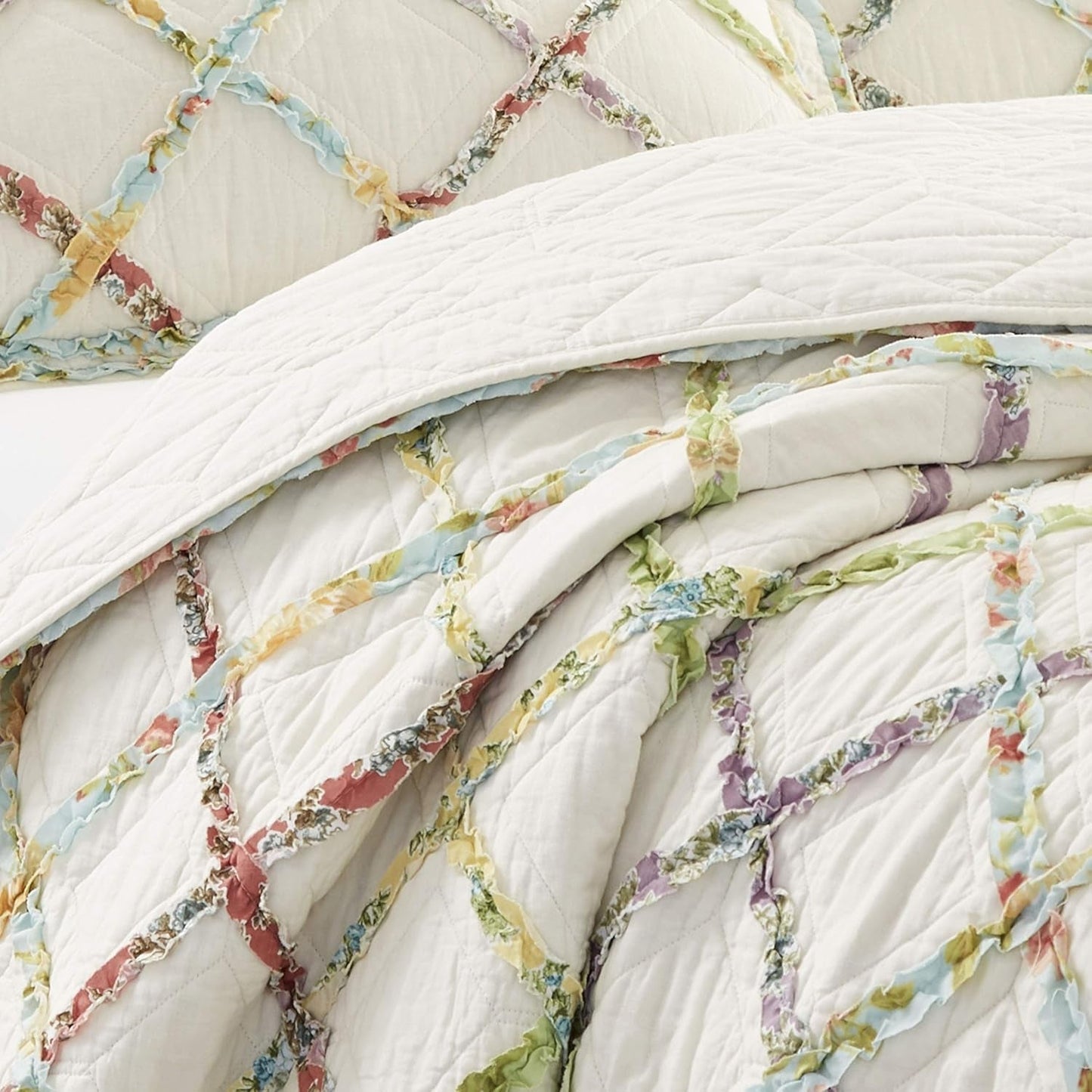 Laura Ashley Home Rüschen Garden Collection quilt, 100% bomuld, Ultra blød, Til alle årstider, Vendbar, Elegant, Dobbeltseng, Cremefarvet (197783) Dyner og dyner Naty Shop