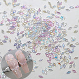 50 stk. Små Zirconia Rhombus Glitter Nail Stones Nøgleringe Blandede farver Mousserende Rhinestones Nail Charms Mini Rhombus Nail Crystals Diamantnegle Rhinestones Nail Charms Nail Accessories Nail Art