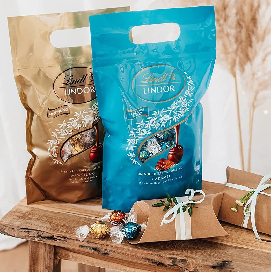 LINDOR chokoladekugler | 1 kg genlukkelig pose | ca. 80 mælkechokoladekugler med myntefyld | Bulkpakning & LINDOR saltede karamelchokoladekugler