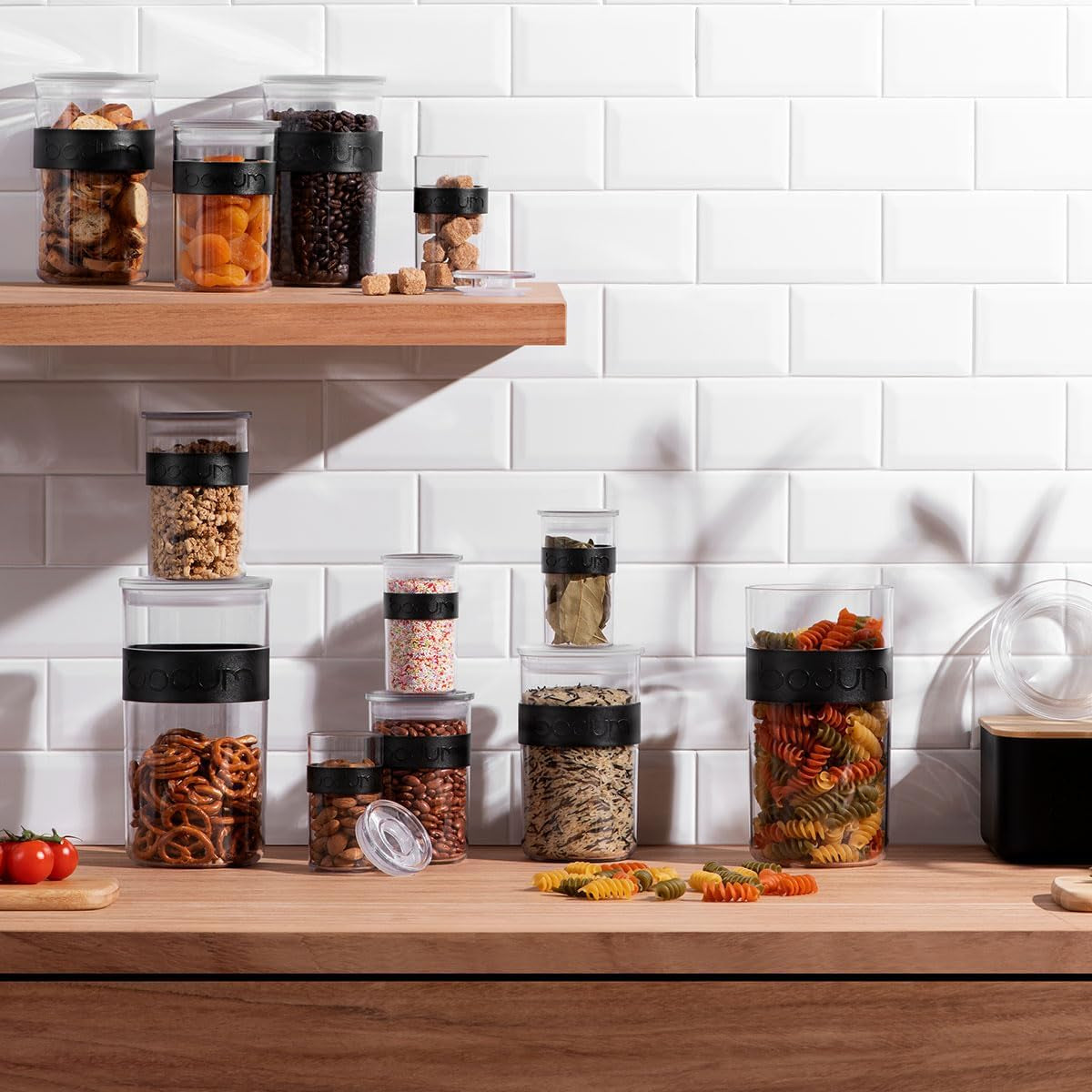BODUM PRESSO opbevaringsglas, plastik, sorte, 4 x 0,25 l, 3 x 0,6 l, 3 x 1 l, 2 x 2 l Fødevarekasser Naty Shop