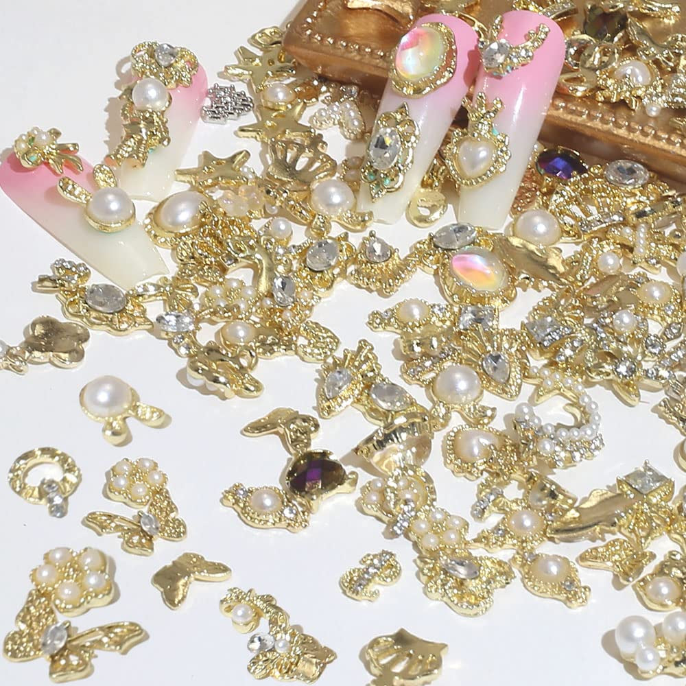 50 Stück Guld Nail Charms, Mix Styles Glitzersteine ​​Nägel Perle Legierung Nagel Steine ​​​​Blume Schmetterling Strasssteine ​​​​Nägel Herz Stern Nagel Charms DIY Nail Art Zubehör Frauen Nägel Deko