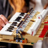 LEGO Ideas Koncertflygel (21323); Byggesæt; Dit eget koncertklaver; Fantastisk modelprojekt for den talentfulde pianist, musiker, musikelsker eller hobbyist (3.662 styk) Byggesæt Besuche den LEGO-Store