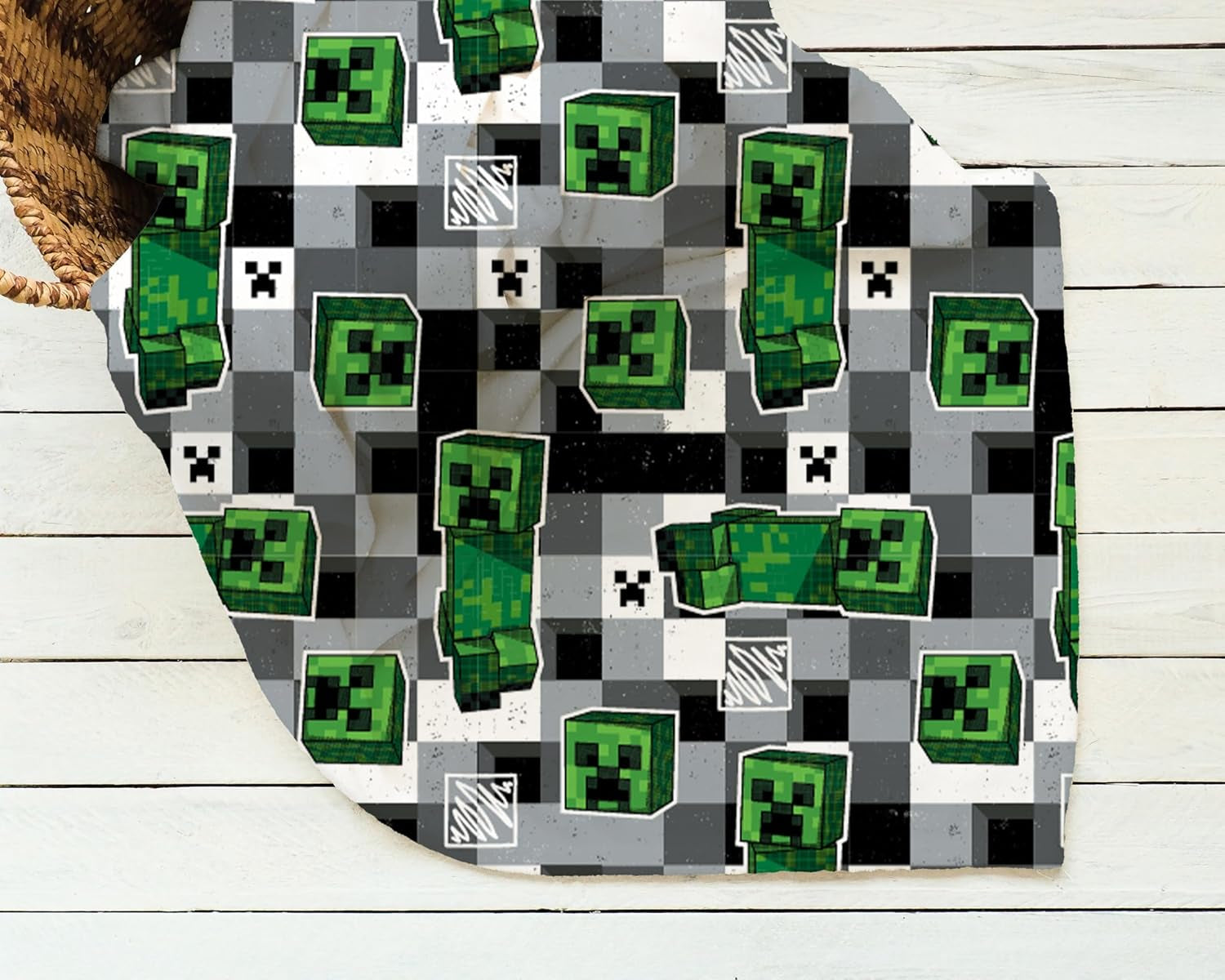 Character World Minecraft Official Fleece Tæppe | Scribble Design Vendbar 2 sider, Super blødt, varmt tæppe senge og tæpper Besuche den Character World-Store