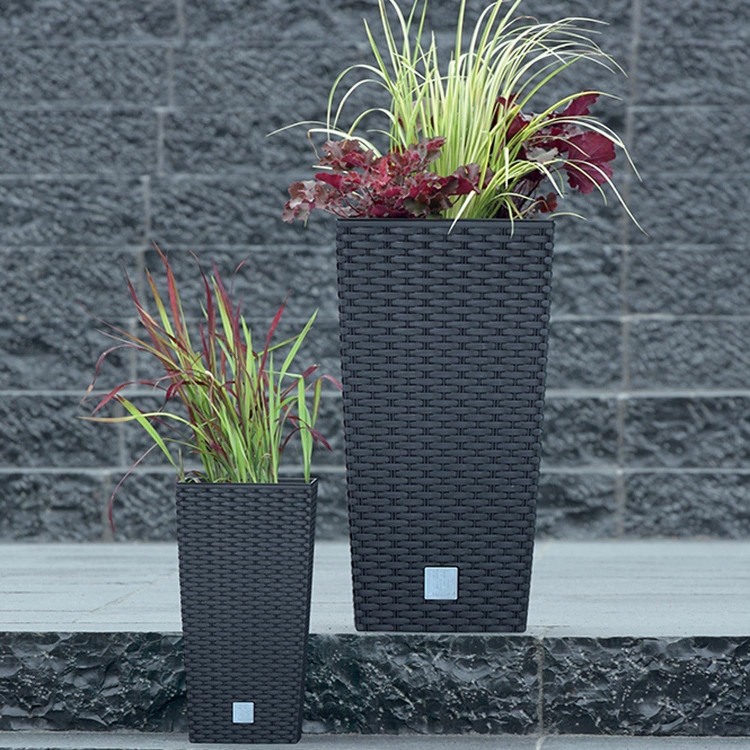 Prosperplast potter/potter i rattan-look med indsats | 32,5 x 32,5 x 61 cm | antracit | vejr- og UV-bestandig | lavet af robust plastik | til indvendig og udvendig