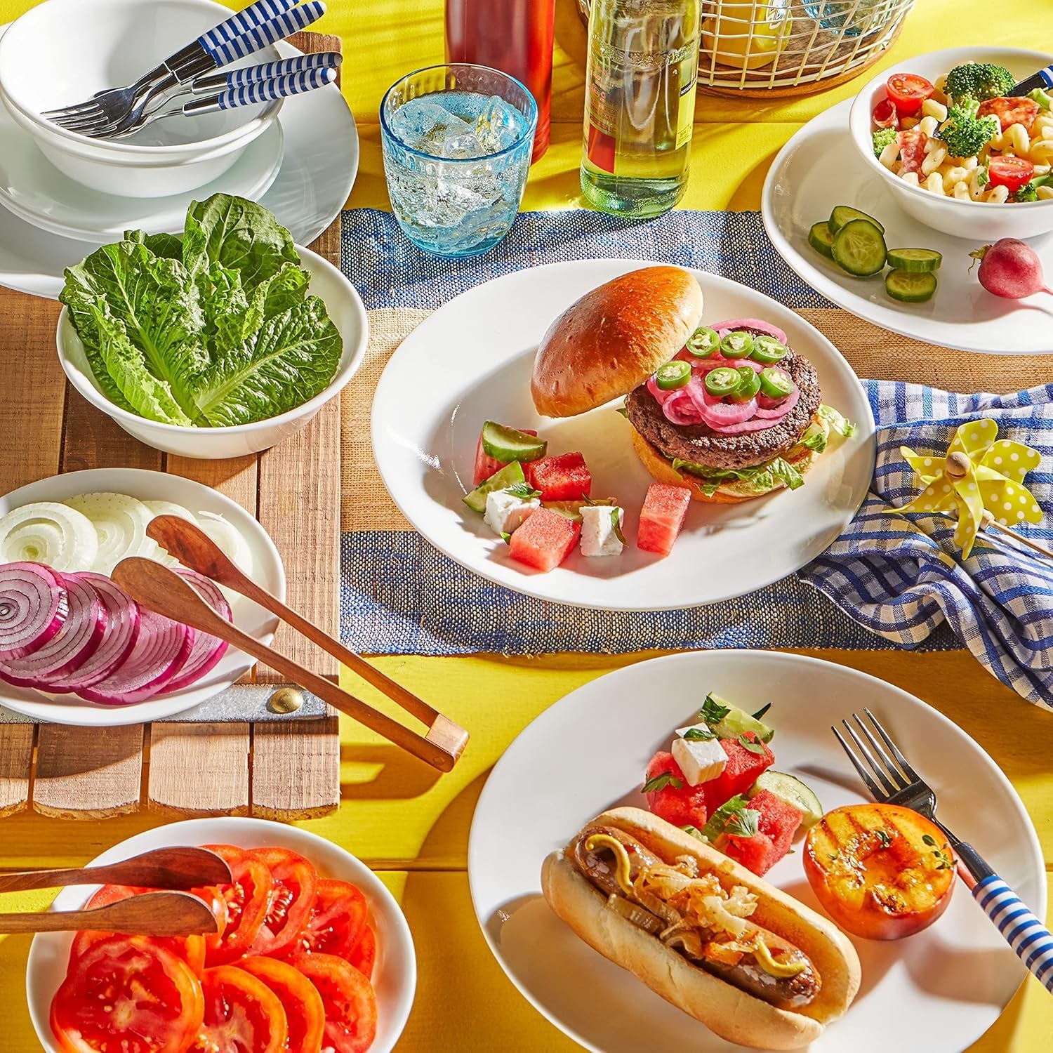 Winter Frost porcelænssæt til 4, 12 stykker, Premium Ultra-Durable Vitrelle™ glasstel, tåler opvaskemaskine, tåler mikroovn og mikroovn, festligt vinterdesign