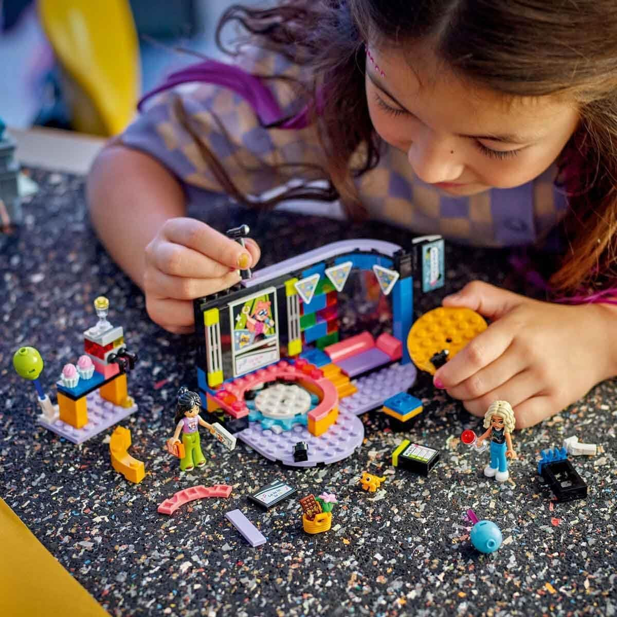 LEGO 42610 Karaokefest med venner Byggesæt Besuche den LEGO-Store
