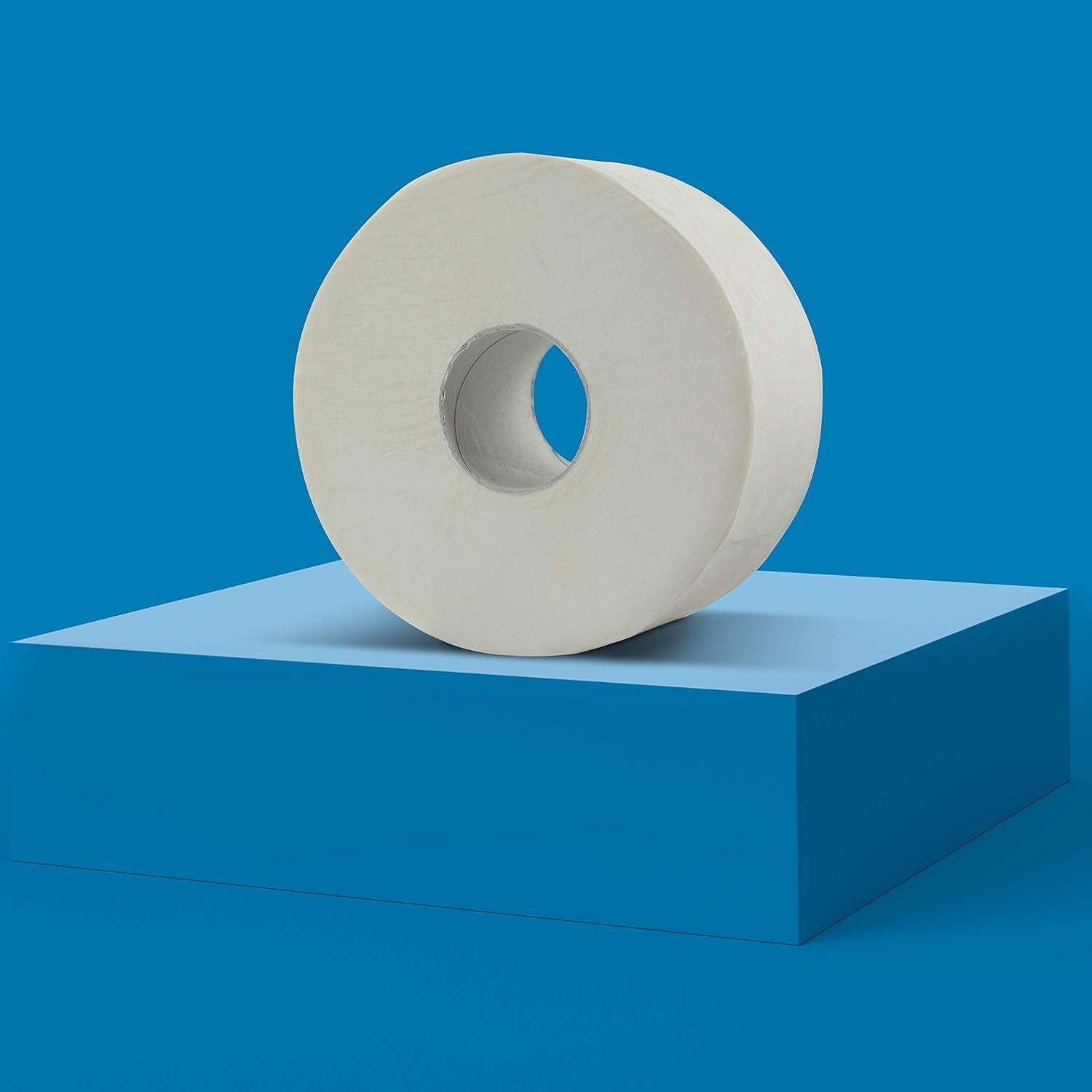 Amazoncommercial Mini Jumbo toiletpapir, uparfumeret, 2-lags, 6684 stykker, 1 pakke med 12 ruller, 557 ark pr. rulle, arkstørrelse: 30,5 x 9 cm, hvid, kompatibel med T2-dispensere