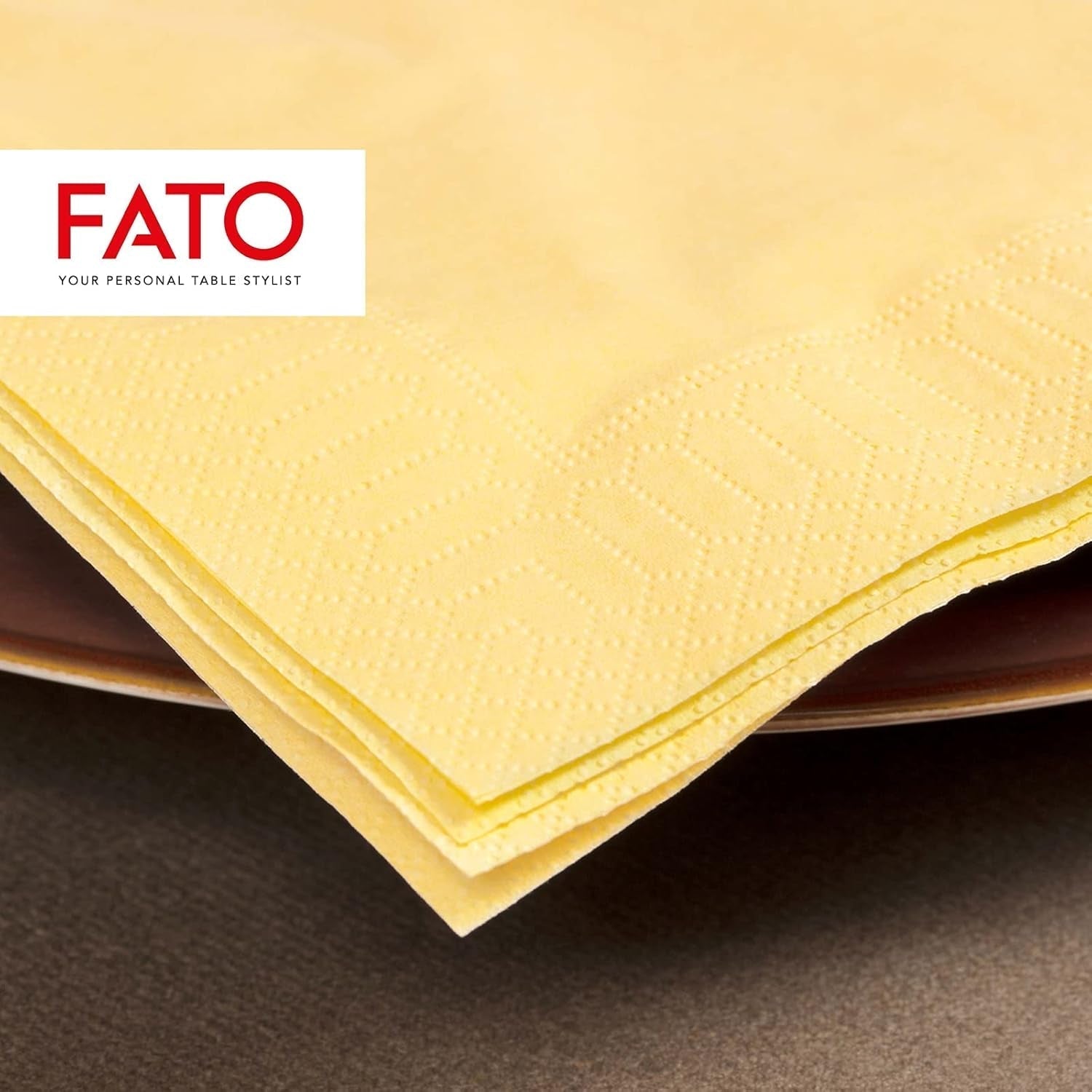 Fato - engangspapirservietter, ideelle til afslappede frokoster og buffeter, pakke med 50 servietter, størrelse 33X33, 4-fold, 2-lags, champagnefarve, 100 % rent cellulosepapir, FSC
