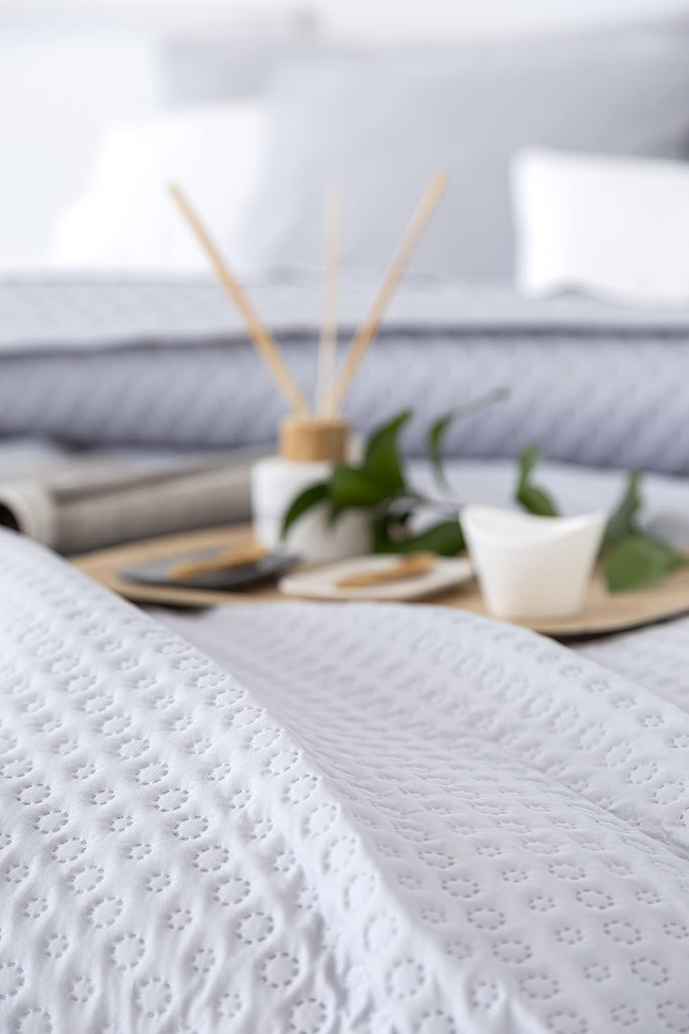 Todocama Fine Boutique sengetæppe med piquémønster, til forår, sommer, efterår og vinter, 100% super blødt mikrofiber, multifunktionelt tæppe, 140/150/160-250 X 260 cm, lysegrå Senge og tæpper Beuche den Todocama-Store