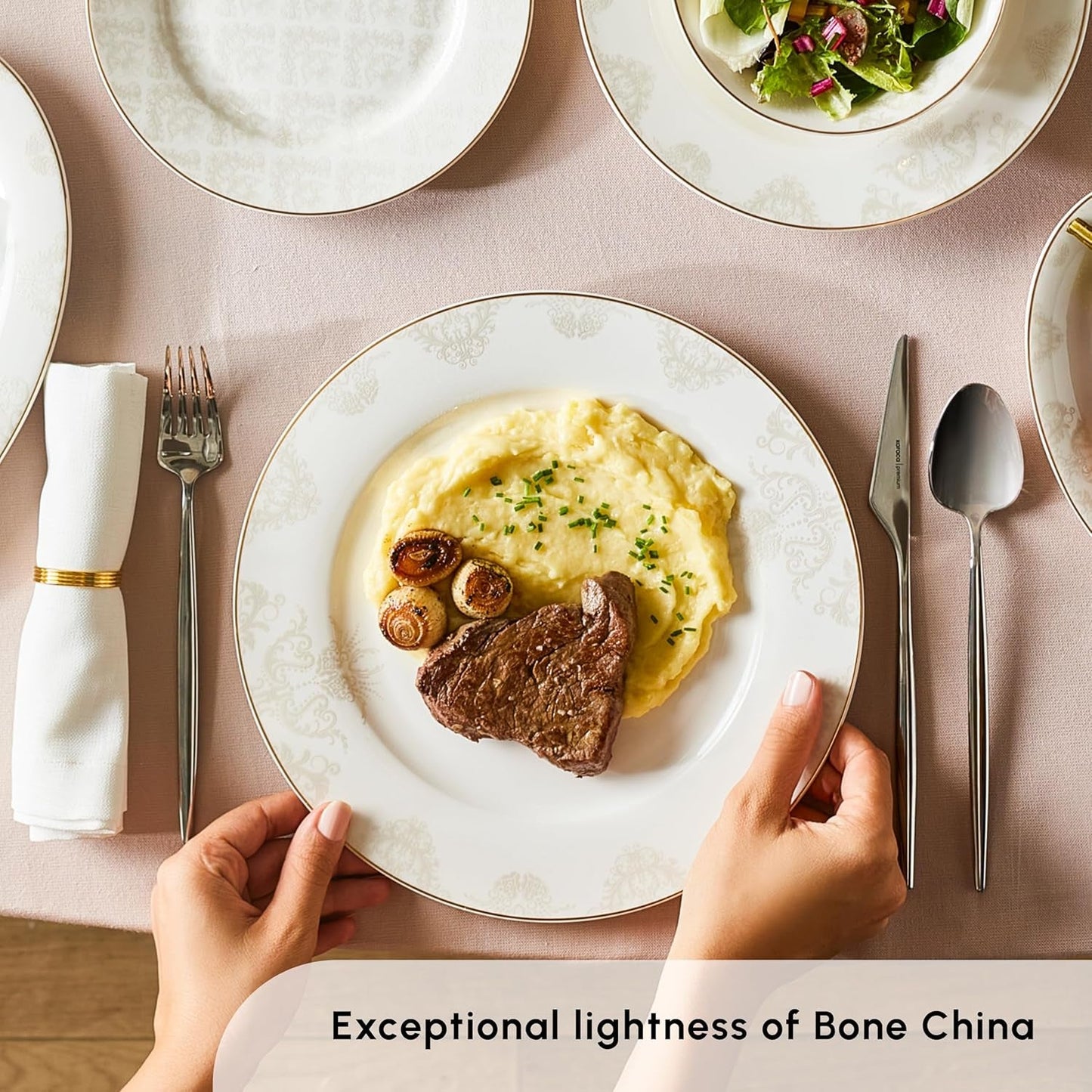 Karaca Elegance Bone Siena Spisesæt til 12, Moderne Porcelænsstel, Spisesæt med Suppeskåle, Serveringsfad, Dybe tallerkener, Desserttallerkener - hvid og guld