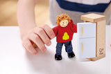 Hape Dukkefamilie prisvindende dukkehussæt, unikt trædukkehustilbehør, fantasifuld leg, 6 dukkefamiliemedlemmer, fra 3 år og opefter