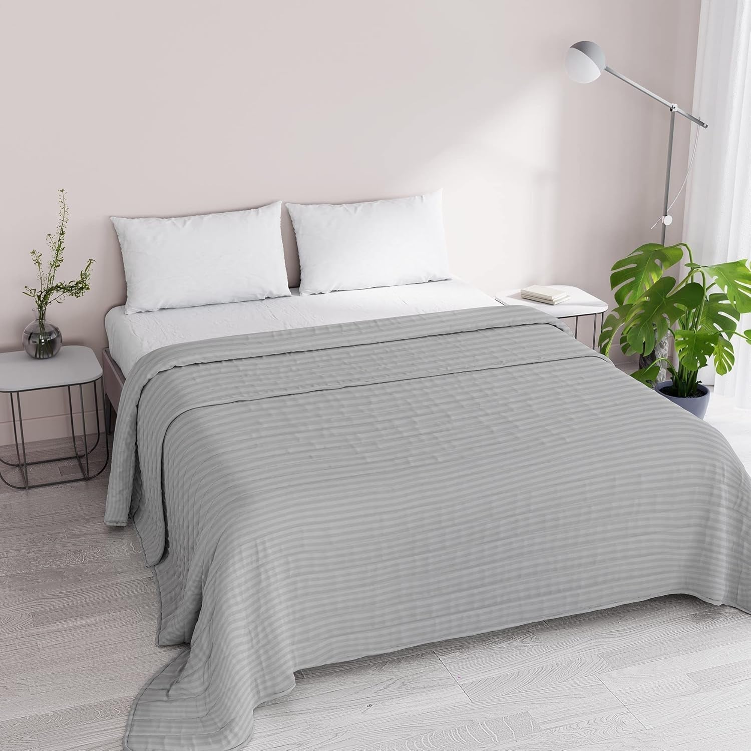 Sommerdyne Satinstriber, polyester, creme, 260X250 Cm Dyner og dyner Naty Shop Lysegrå 260X250 Cm