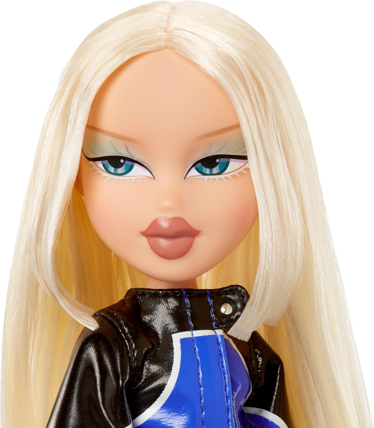 Bratz Scorchin' Cloe - Indeholder 1 modedukke med outfit og tilbehør, Motorsport inspirerede dukker, sødt legetøj til piger