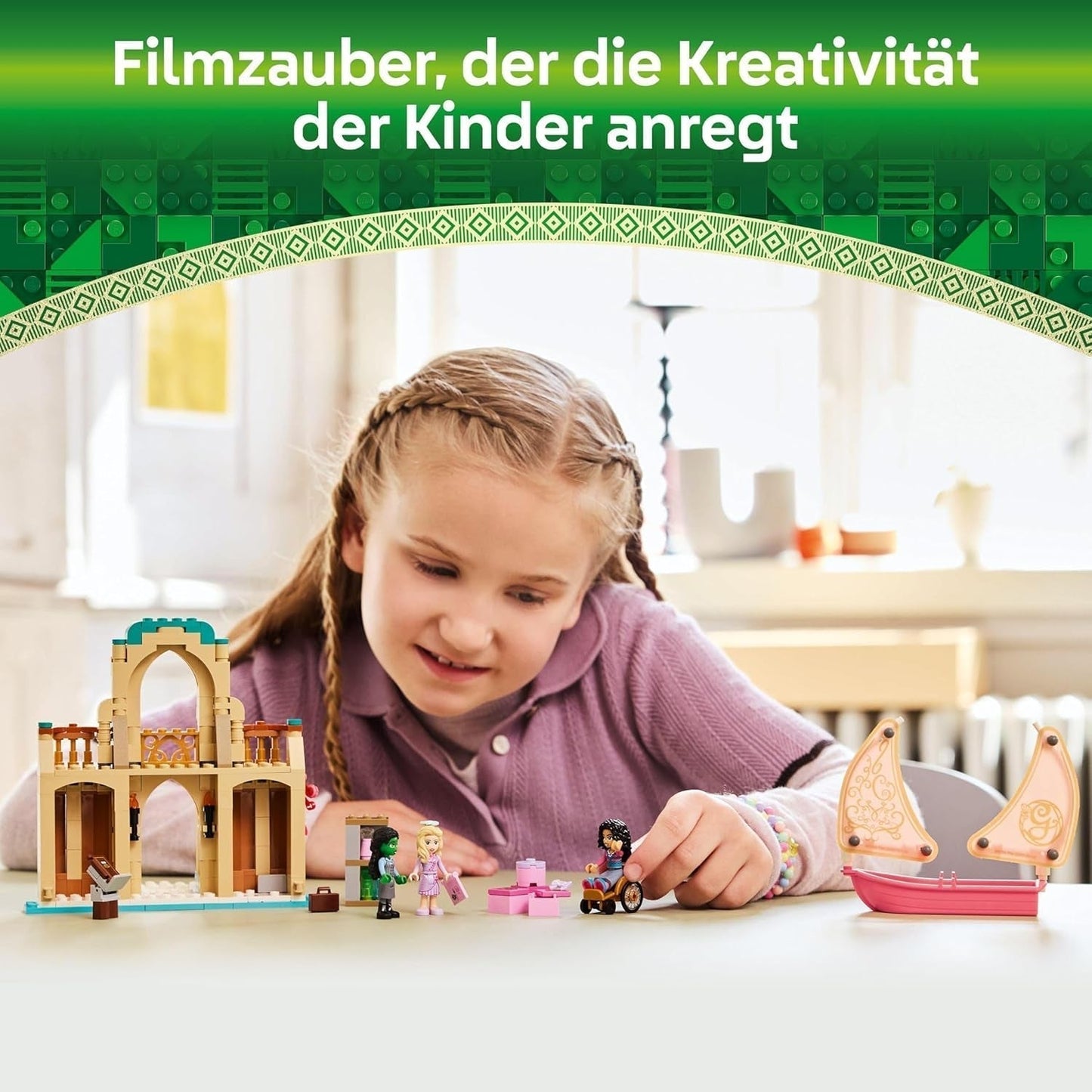 LEGO Wicked Glinda, Elphaba og Nessarose på Shiz University Sejlbåd og 3 Figurer Legetøjsbåd Gave til piger og drenge fra 7 år gamle dukkehuselskere 75681 Byggesæt Besuche den LEGO-Store