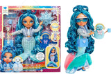 Rainbow High Winter Wonderland - Skyler (blå) - 28 cm Hidden Magic Water Accumulating Snow Fashion Doll med Snowman Set, Velegnet til 4-12 år gamle børn og samlere Naty Shop Skyler Dolls (blå)