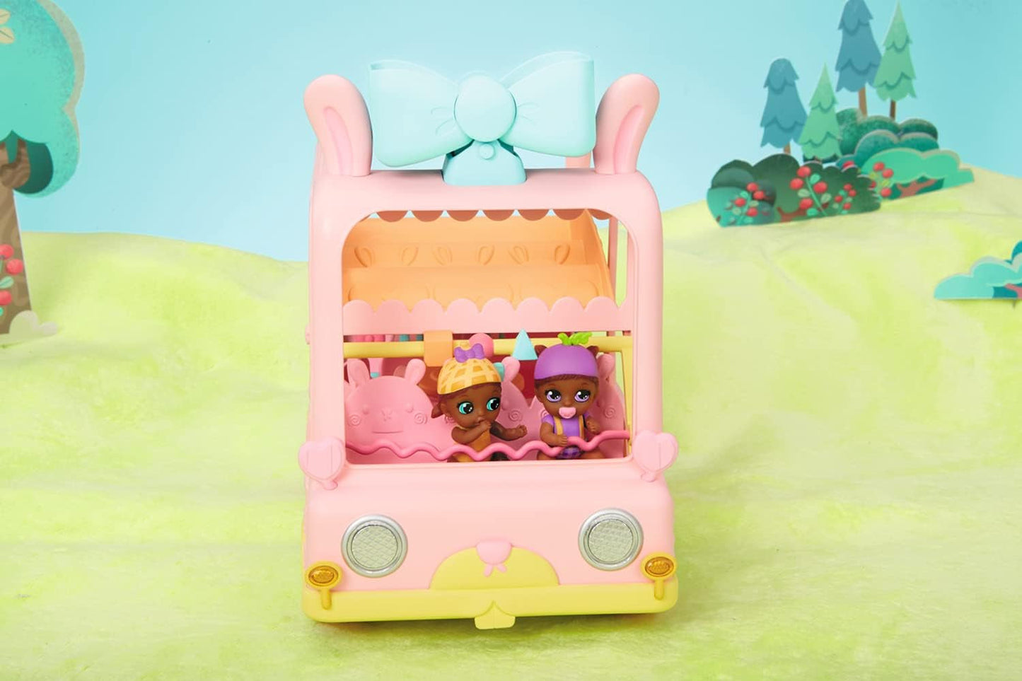 BABY født 904763 Baby Surprise Bus - pink mini dukke legetøjsbus med 2 eksklusive dukker, tredobbelt klapvogn, gynge, karrusel, rutsjebane og tredobbelt gynge.
