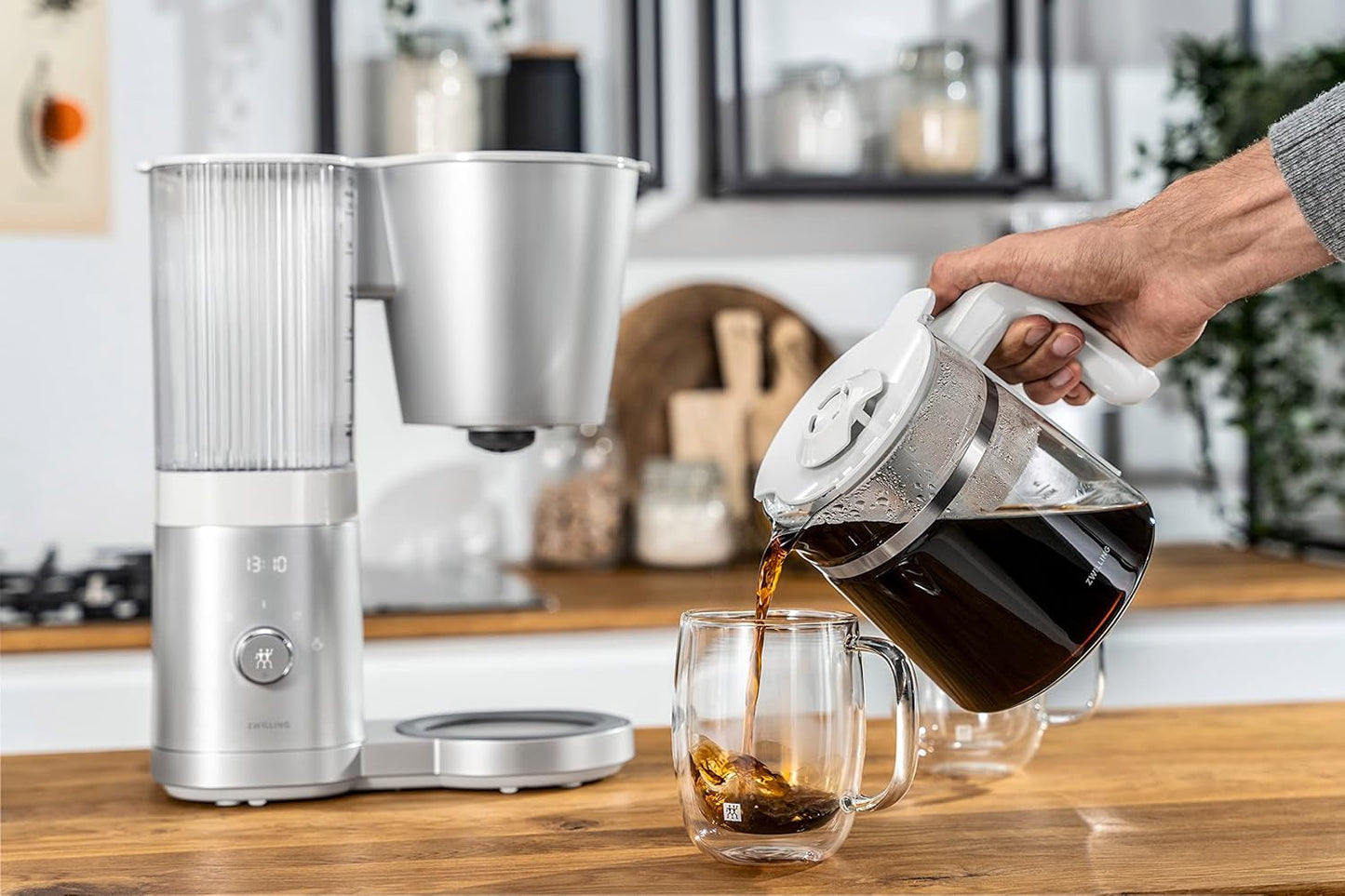 ZWILLING ENFINIGY Filter-espressomaskine med 1,5 l glaskaraffel, espressomaskine med rustfri stålkedel, blomstrende funktion og smart afkalkning, plastik, sølv