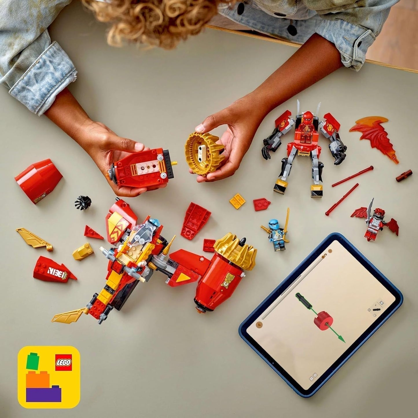 LEGO NINJAGO Kai's Storm Rider Mech - Flyvende motorcykellegetøj med 3 minifigurer - Mek med bevægeligt hoved, arme og ben - Byggelegetøj - Gave til drenge og piger i alderen 7+ 71830 Byggesæt Besuche den LEGO-Store