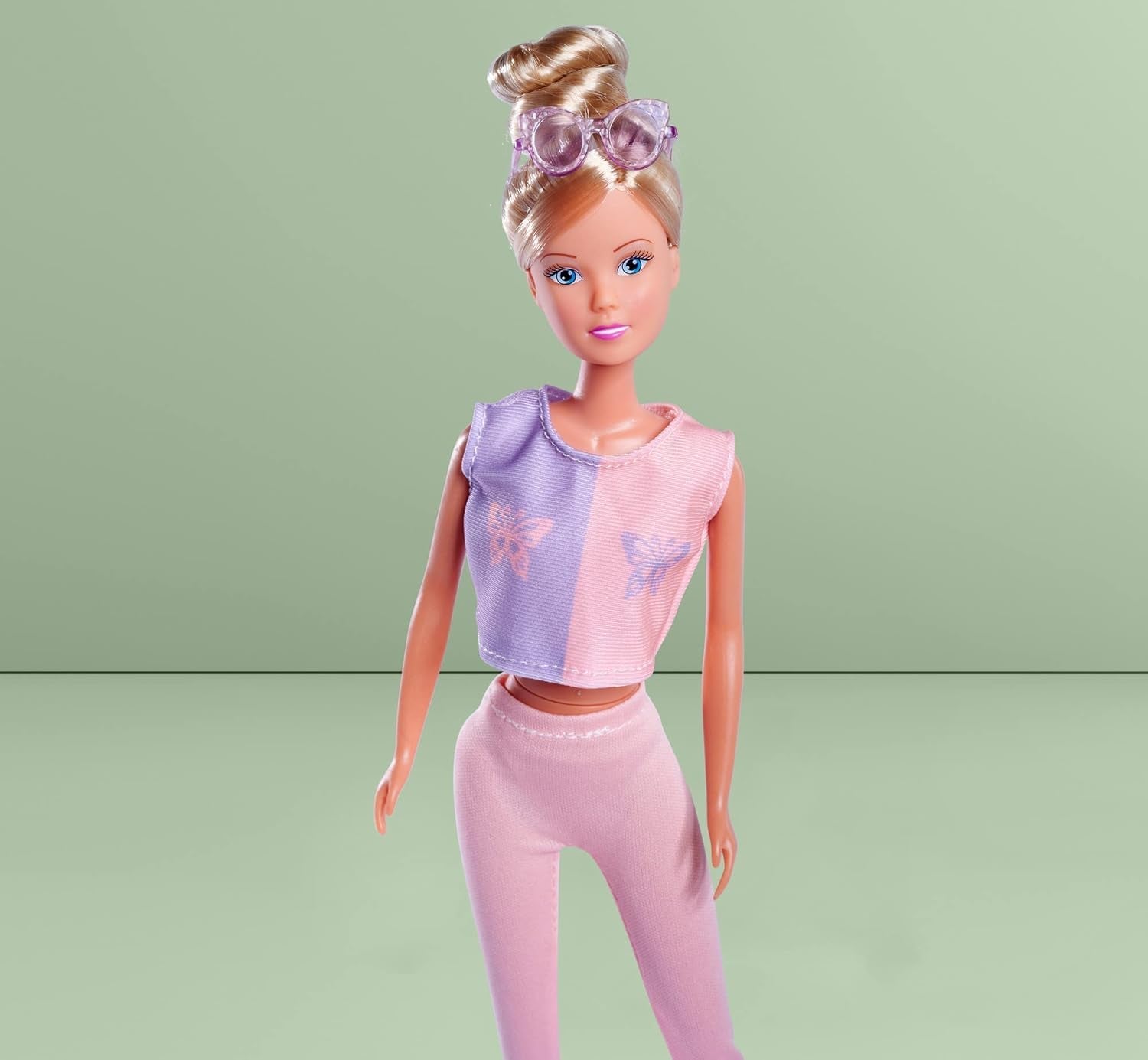 Simba 105733619 - Steffi Love Hula Hoop, Legetøjsdukke med sportstøj, Hula Hoop og mekanisk funktion, 29 cm, Alders 3+