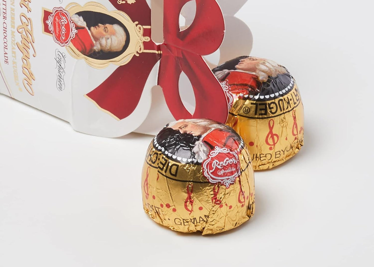 Rebel, Duet Mozart Kugeln, pakke med 2, mørk chokolade Mozartkugler fyldt med pistacie og marcipan, mandler og hasselnøddenougat, 40g (2 Mozartkugler)