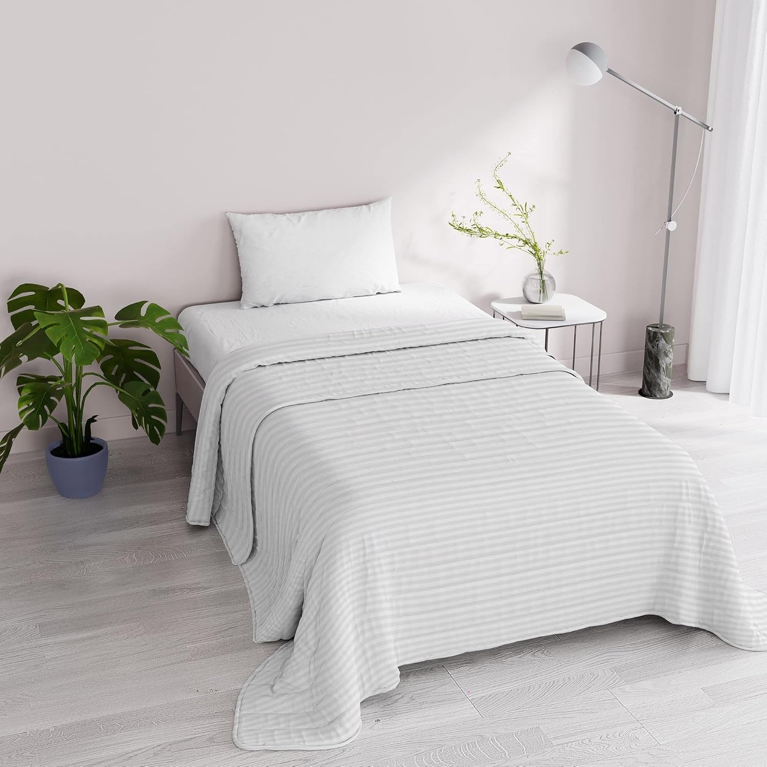 Sommerdyne Satinstriber, polyester, creme, 260X250 Cm Dyner og dyner Naty Shop Hvid 170X250 Cm