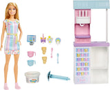 Barbie You Can Be Anything-serien, Isbar, 1x Barbie-dukke med blond hår, Ismaskine, Barbie Play-Doh, Bagetilbehør, Gave til børn, Legetøj fra 3 år og op, HCN46
