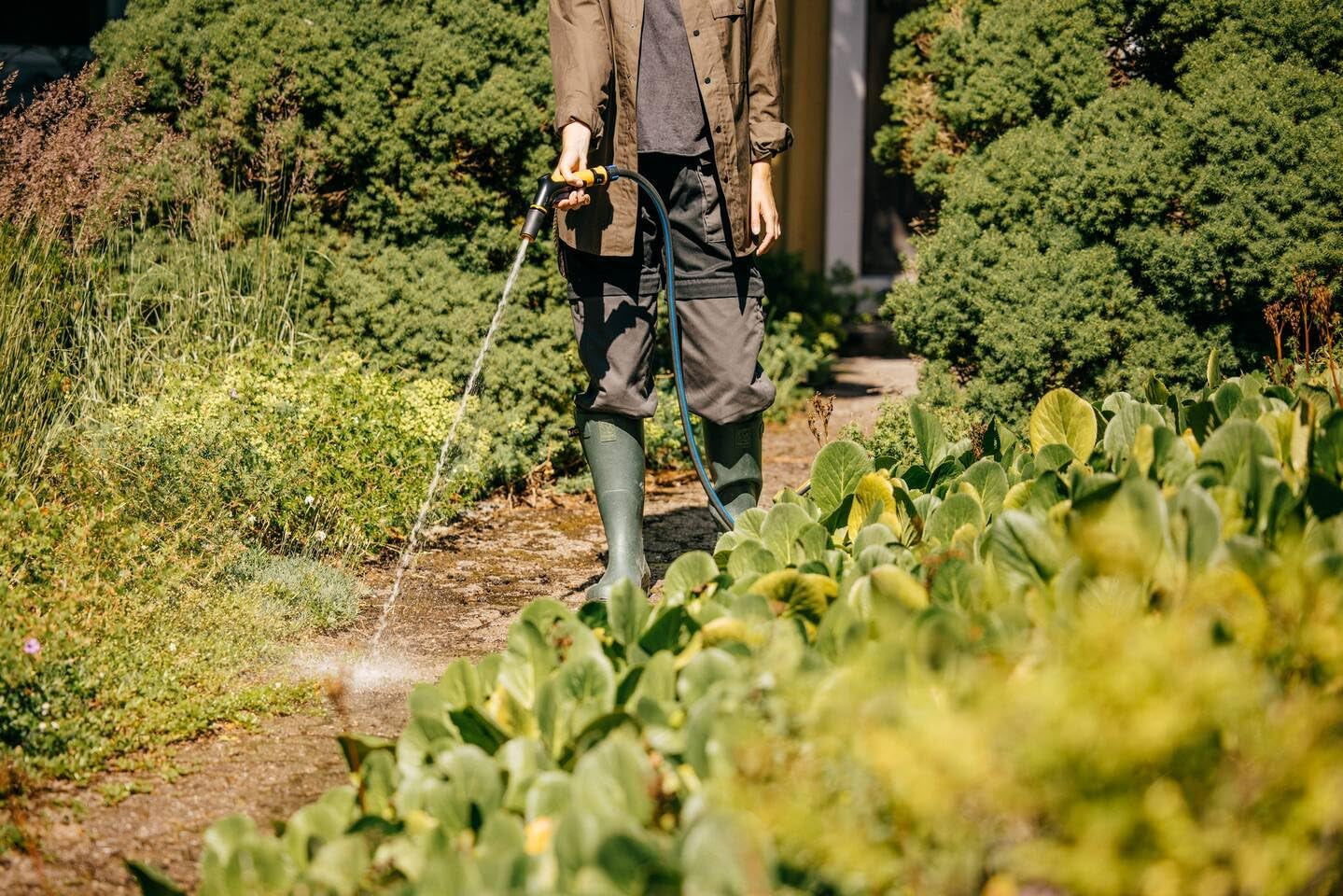 Fiskars S Haveslange, Serie X, Vandslange til manuel vanding, 13 mm (1/2"), Længde: 15m, Universalforbindelse, UV-beskyttelse, Frostbeskyttelse, Vridsikker, Blå, 1076044
