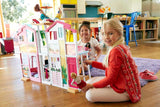 Barbie Dream House, 3-etagers 5-værelses rækkehus, inkluderer tilbehør som møbler, sammenfoldelig og opbevaring, legetøj for alderen 3 og opefter, DLY32