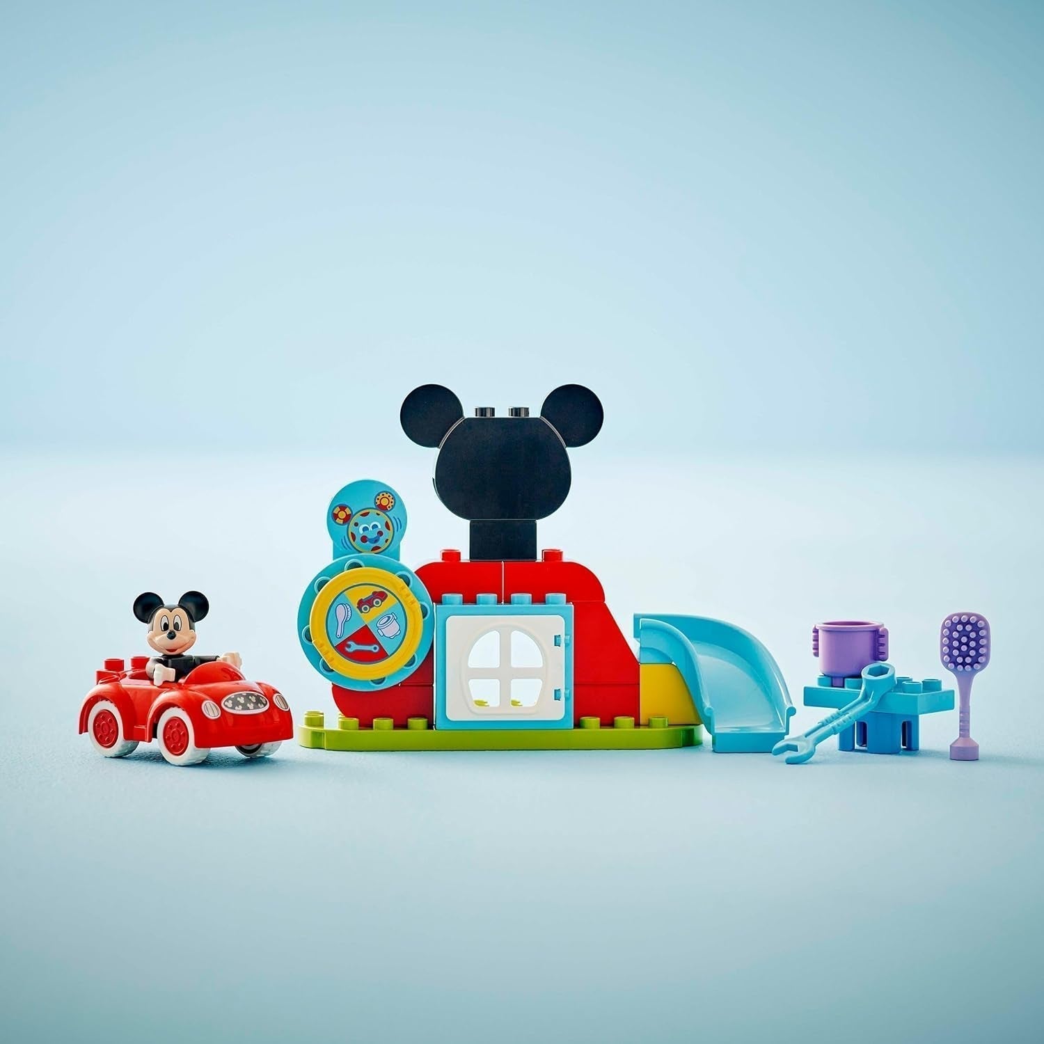 LEGO DUPLO - Disney Mickey's klubhus og bil - pædagogisk legetøj til førskolebørn - byggesæt med 2 minifigurer, inklusive Mickey Mouse og Computer Toodles - gaveide til drenge og piger fra 2 år 10454 Byggesæt Beuche den LEGO-Store