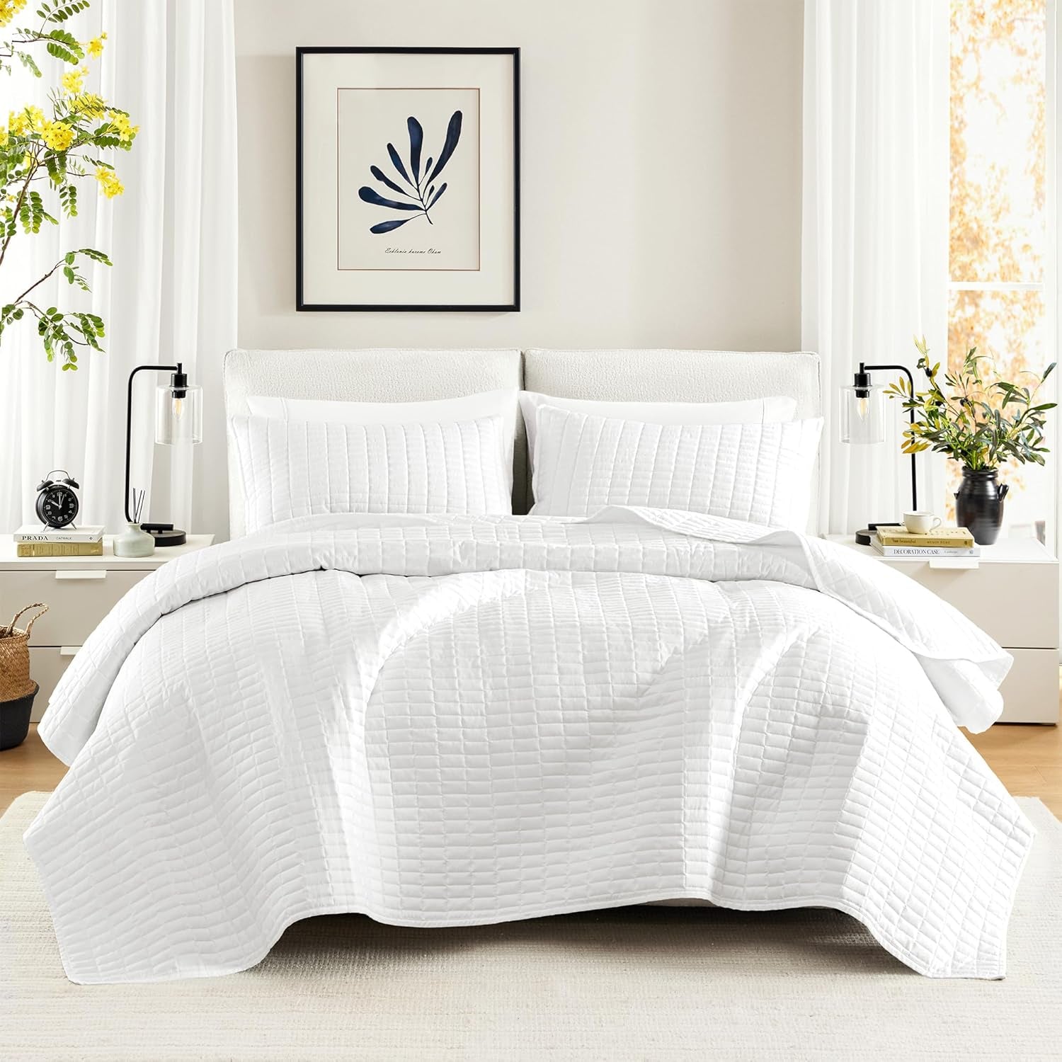 Comfort Spaces Kienna Quilt Sæt, Luksus dobbeltsyning, Sommertæppe, Letvægts, Blødt, Helårssengetøj, Matchende pudebetræk, Hvidt, Tæppe til King Size senge (264,2 X 228,6 cm), Naty Shop Dyner & dyner Have Hvid/Overdådig Quilt King/Cal King(104"X")