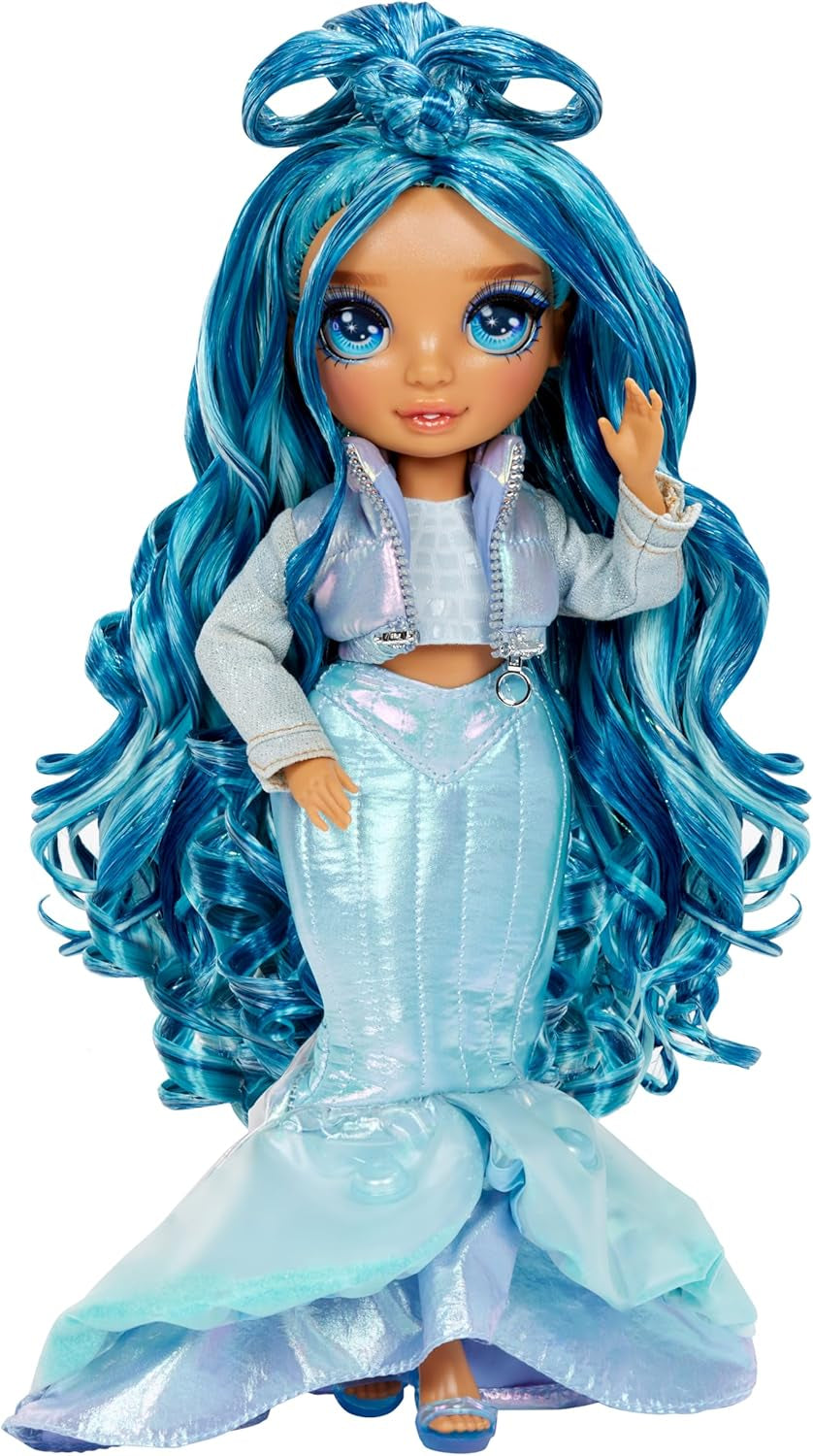 Rainbow High Winter Wonderland - Skyler (blå) - 28 cm Hidden Magic Water Accumulating Snow Fashion Dukke med Snowman Set, velegnet til 4-12 år gamle børn og samlere Naty Shop Dolls