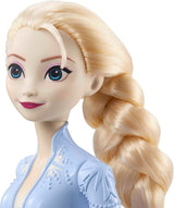Mattel Disney Princess Elsa Doll, Frozen Doll in Travel Outfit, Kambart blondt hår, Ledled, Aftagelig nederdel og støvler, Disney-gaver, Legetøj fra 3 år og opefter, HLW48