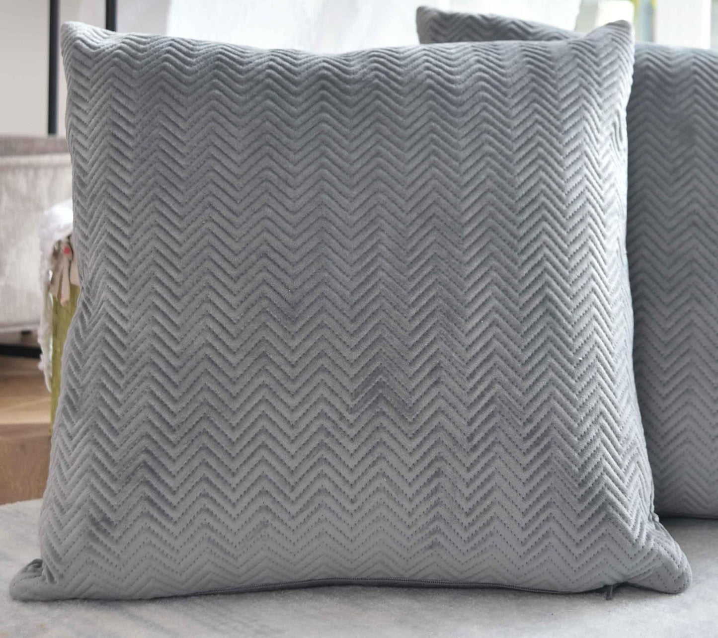 Gardinboks Pude Pyntepude Lxb 45X45 Cm Grøn Jacquard "Greta" Med Sildebensdesign Let vedligehold Lynlåslukning Blødt Fyld 320G - Forskellige farver, 2023510 Rejsepuder Naty Shop Grå