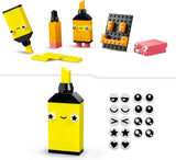 LEGO 11027 Classic Neon Creative Byggesæt, Brick Box Set, Byggelegetøj med modeller: bil, ananas, alien, rulleskøjter, figurer og mere, til børn fra 5 år og opefter Byggesæt Besuche den LEGO-Store
