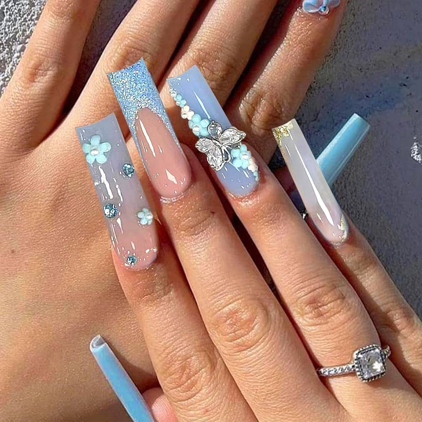 24 stk sommerfugl blå kunstige negle Firkantet tryk på fransk lang glitter glitrende rhinsten falske neglespidser