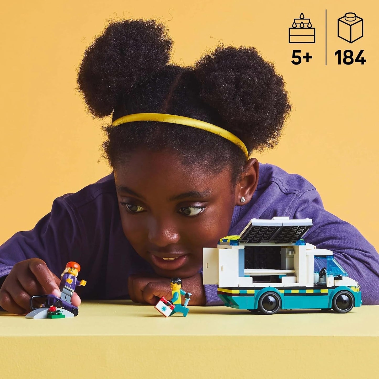 LEGO City Ambulance - legetøj med 2 minifigurer (skateboarder og chauffør) - pædagogisk legetøj til drenge og piger fra 5 år - fødselsdags- og feriegaveideer 60451 Byggesæt Besuche den LEGO-Store