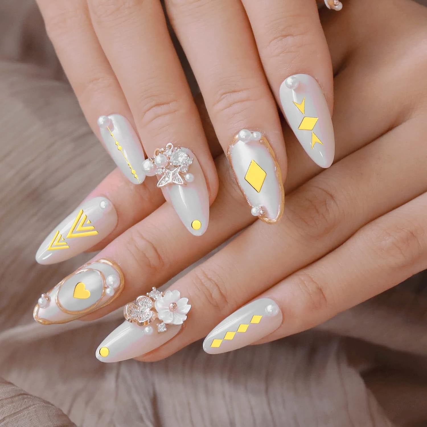 MWOOT 10 ark Guld Nagelsticker Abziehbilleder Nail Art Sticker, 3D selvklæbende neglestickers sæt Linien Streifenband Design, gør-det-selv Metallisk Nailart Aufkleber Maniküre Zubehör Für Nagel Dekoration