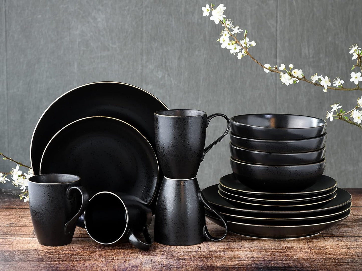 CreaTable, 22699, Industrial Gold BLACK Series, 16-delt porcelænssæt til 4, Porcelæn Combo Service, Tåler opvaskemaskine og mikroovn, Kvalitetsfremstilling