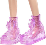 Mattel Hello Kitty GWW98 - Sanrio Badtz-Maru Figur og Jazzlyn Puppe (ca. 25,4 cm) med Kleidung og tilbehør, lange hår og trendy outfit, tolles Geschenk für Kinder ab 3 Jahren