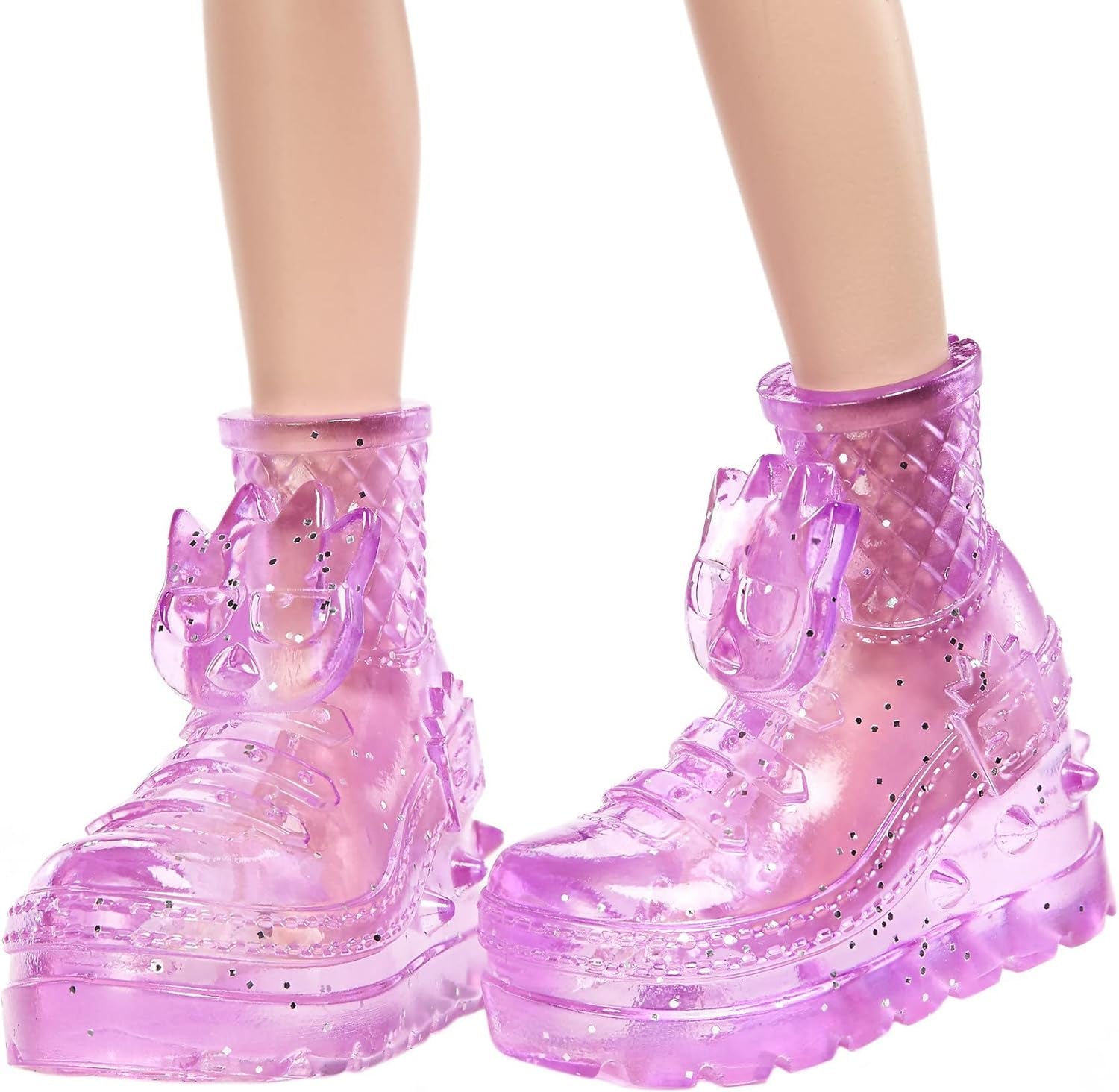 Mattel Hello Kitty GWW98 - Sanrio Badtz-Maru Figur og Jazzlyn Puppe (ca. 25,4 cm) med Kleidung og tilbehør, lange hår og trendy outfit, tolles Geschenk für Kinder ab 3 Jahren