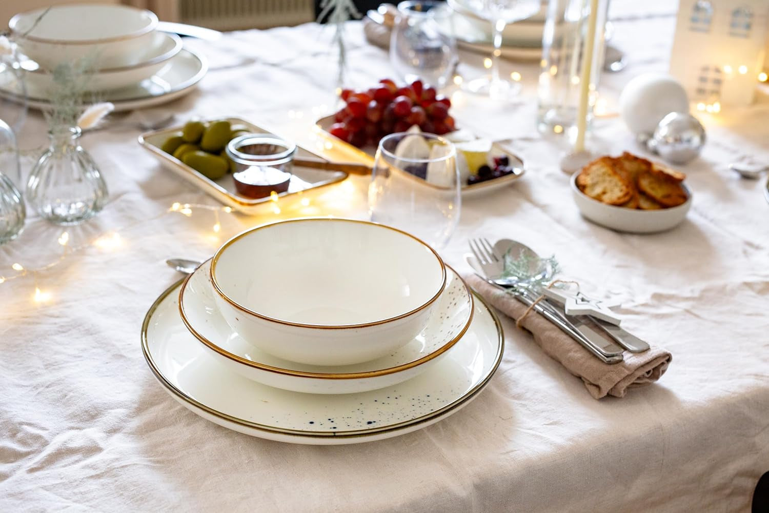 MÄSER Pintar Series Højkvalitets 4-personers porcelænssæt 16-delt åben glasur visuelle brune pletter og fine kanter håndlavet vintagelook porcelæn
