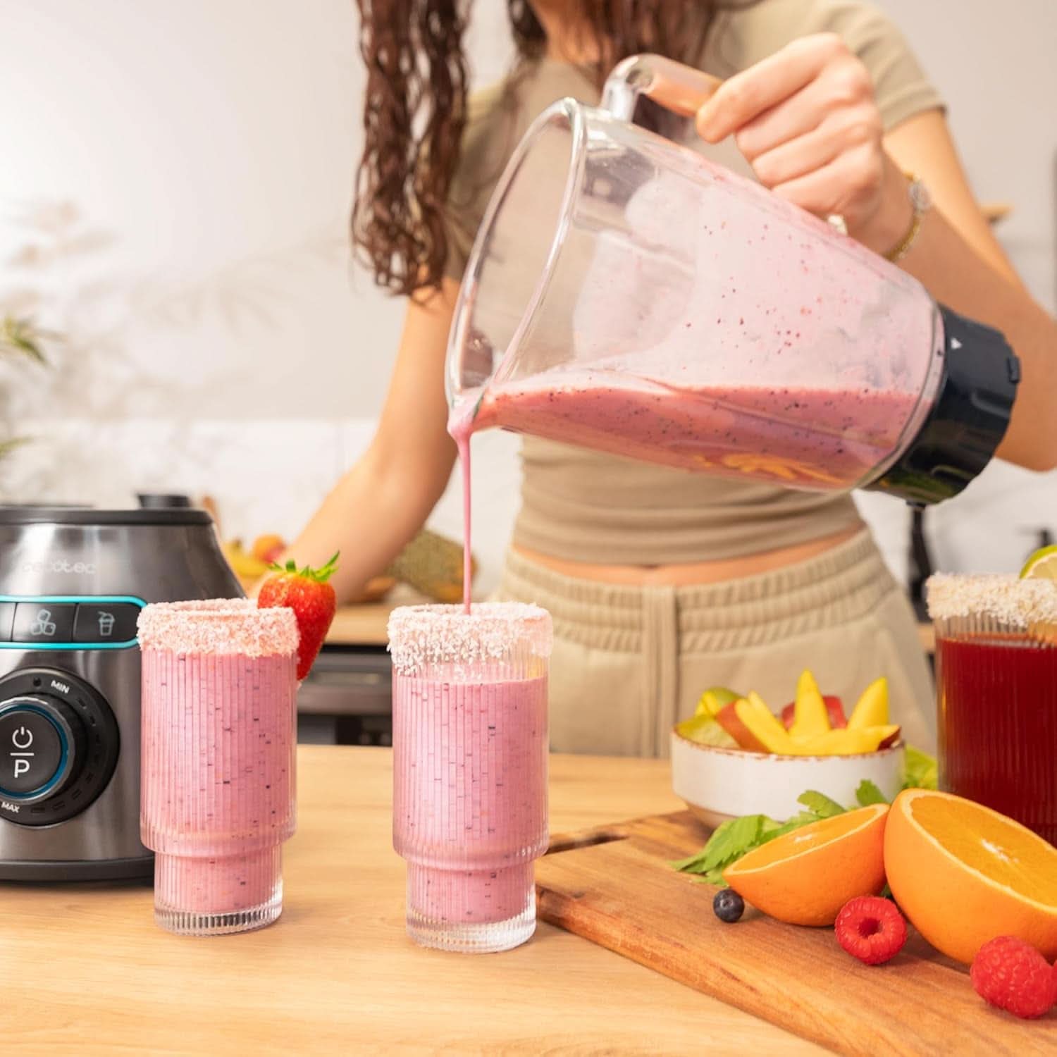 Cecotec Standmixer Power Black Titanium 2200MAX Smooth, 2200 W Maximale Leistung, 6 Klingen Aus Edelstahl, Ice-Crush-Funktion, Turbo- Og Smoothie-Funktion, Autoclean-Funktion Køkken Naty Shop