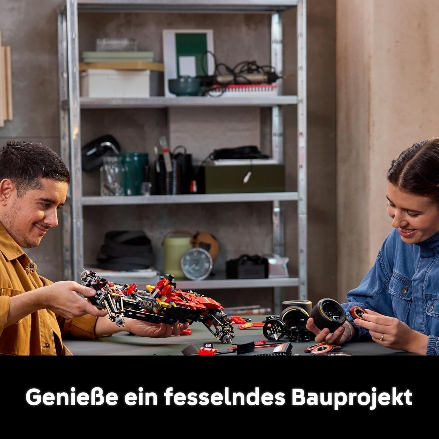 LEGO Technic Ferrari SF-24 F1 Racerbil - Modelbil til voksne - Formel 1 samlersæt - V6 motor, gearkasse, styretøj og DRS i 1:8 skala - Gave til fans af motorsport og racerbiler 42207 Byggesæt Beuche den LEGO-Store