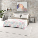 Fantasy printet sommerdyne, polyesterfyld, kronblade, 260X270Cm Dyner og dyner Naty Shop Molecule 260X270Cm