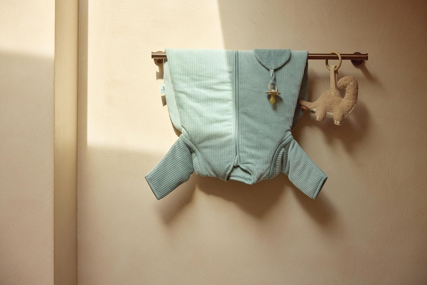 Jollein babylegetog Roarsome - Til ophængning - Barnelegetøj - Legetøj til babyautostole - Tilbehør til barnevogne - Dinoer og blade Bebe Toys Naty Shop