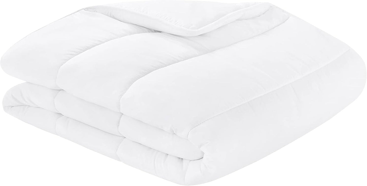 Traumnacht energisparetæppe - Ekstra varmt vintertæppe med en fyldvægt på 1.685 g, 100% mikrofiber, vaskbart ved 60 grader, 135X200 cm, Øko-Tex certificeret, produceret efter den tyske kvalitetsstandard Sengetæpper og dyner Naty Shop