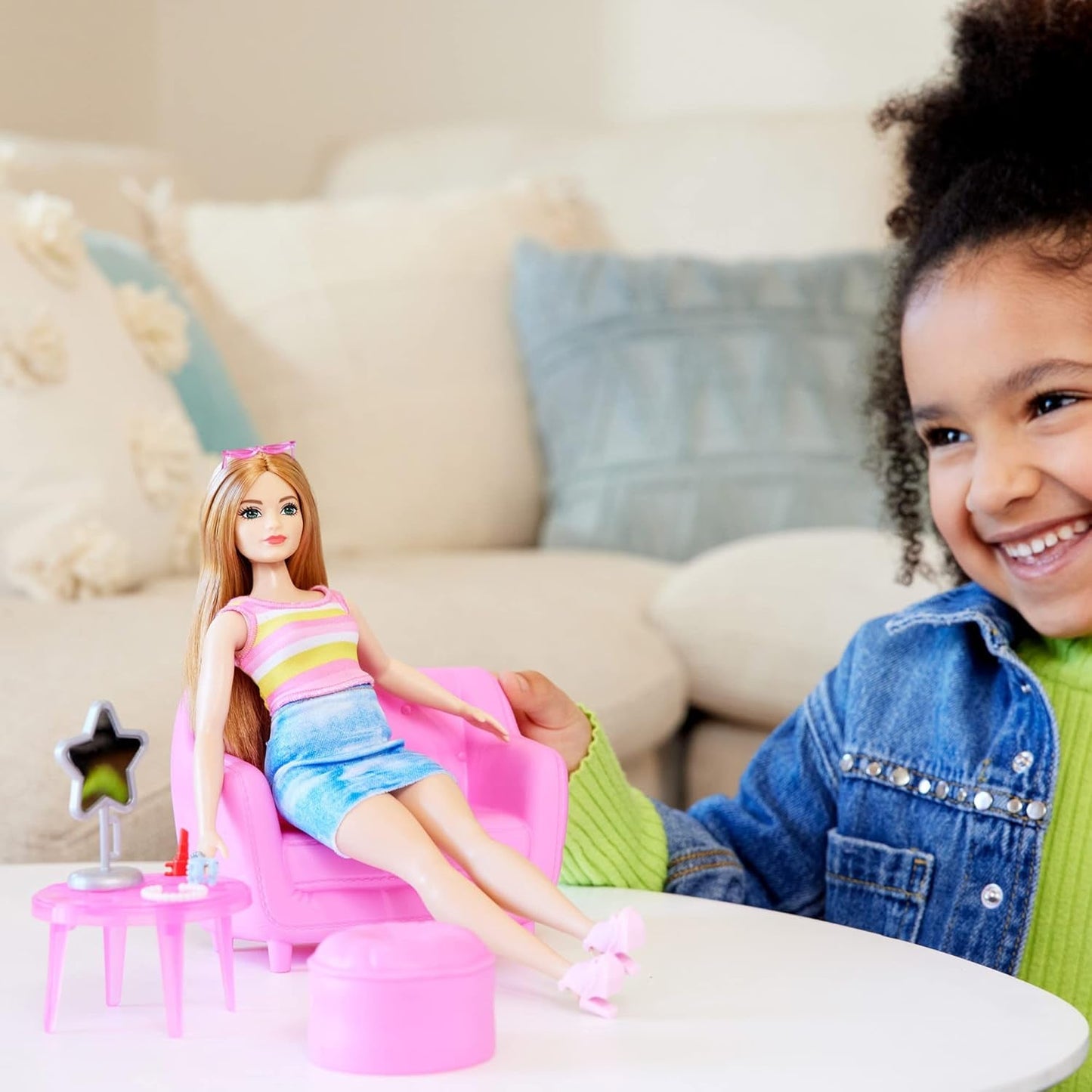 Barbie-modedukke- og garderobesæt med tøj, tilbehør og salonmøbler, langtidsholdbar frisørsjov for børn fra 3 år og opefter, HPL78
