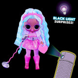 L.O.L. Overraskelse! Tweens Neon Pop Stars - Kitty K - 1 modedukke med baggrundsbelyste overraskelser og 10+ Pop Star-outfits og tilbehør, inklusive retro mikrobånd, gave til børn 4+ Naty Shop Dolls