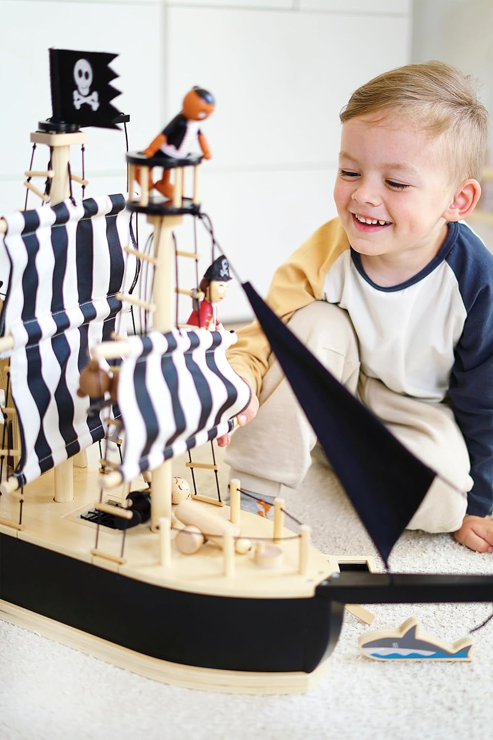 Små fods fleksible piratdukker i træ, 5 pirater og 1 abe, detaljerede og fleksible, 3+, 12412